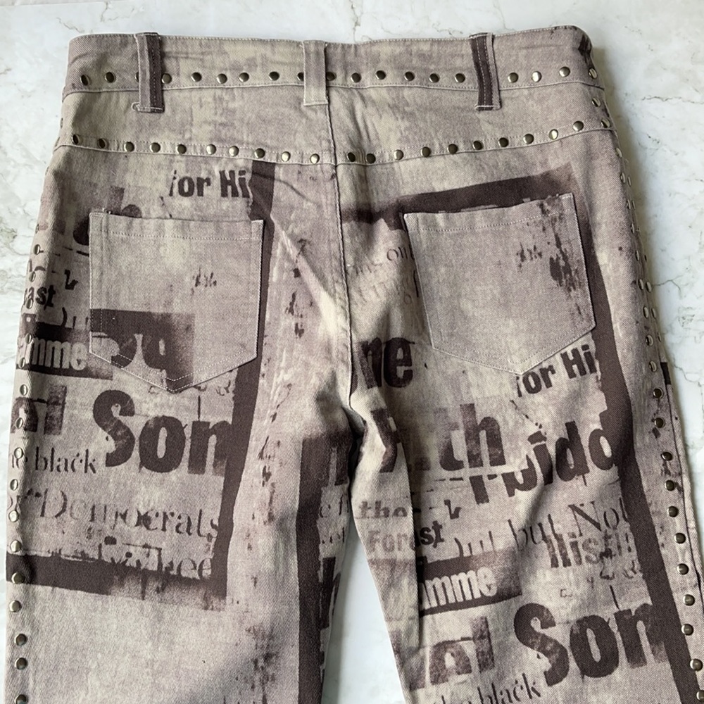 VINTAGE | Charlie Brown studded tabloid newspaper print jeans - Picture 6 of 10